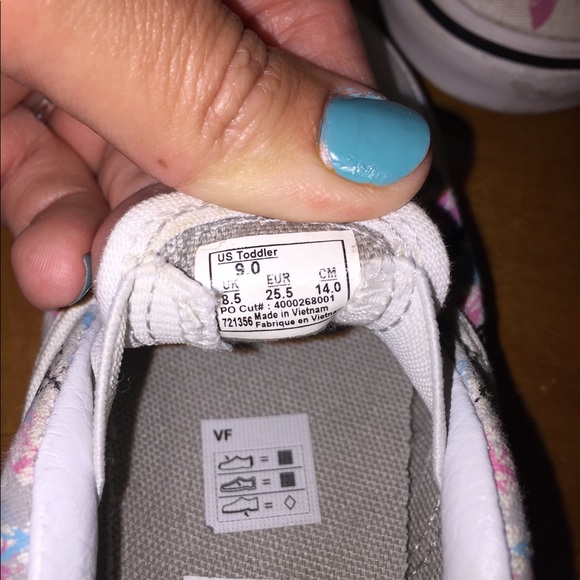 Vans - Picture 1 of 2